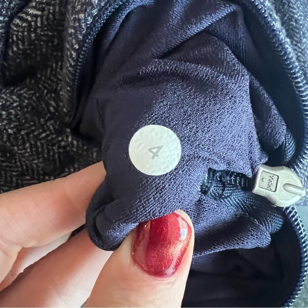 Lululemon Daily Yoga Grey Jacket - Picture 9 of 11